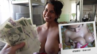 Amateur Chloe Lamur Sucking Dick